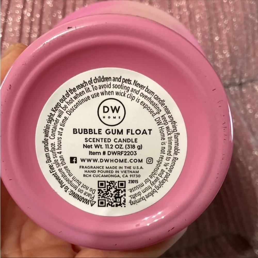 DW HOME BUBBLE GUM FLOAT LARGE CANDLE - Picture 3 of 4